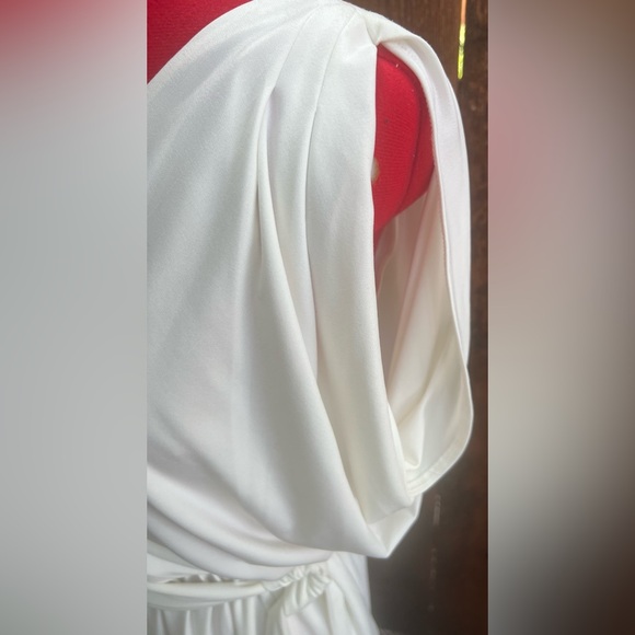 Elegant London Times plunge neckline White Dress - Picture 3 of 8